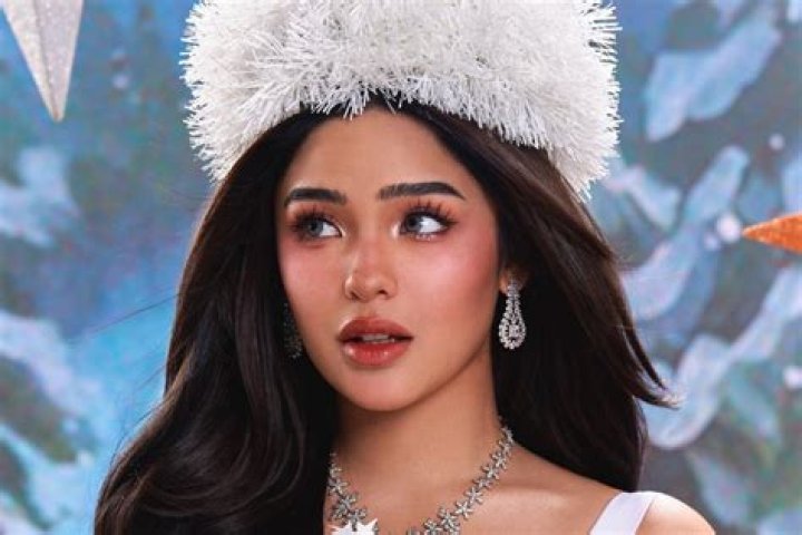 Charlie Blythe: A TikTok Star, Musician, and songwriter