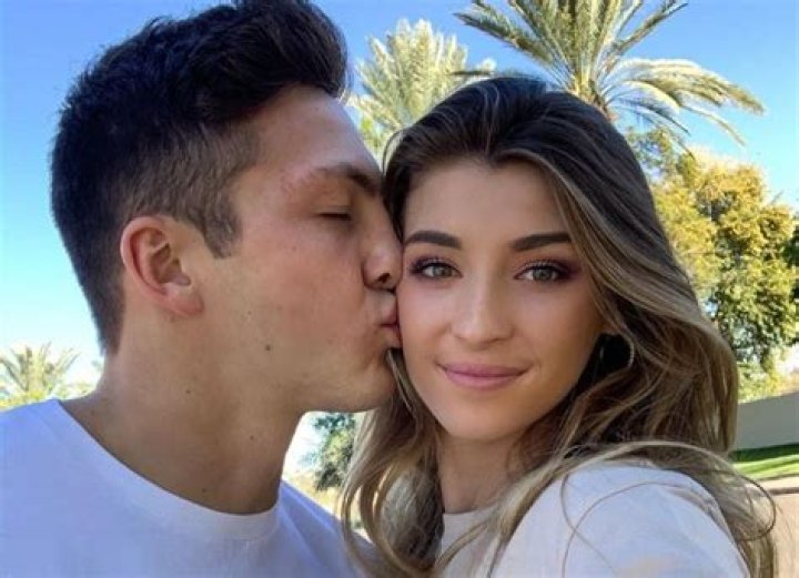 Josh Brueckner Age, Net Worth, Height, Ex-Girlfriend, Wife, Bio