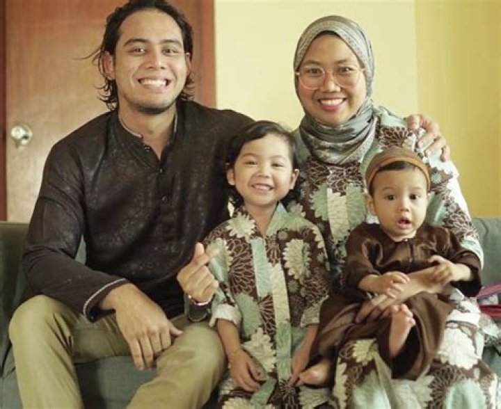 Nurul Shuhada Mat Shukri Wiki: (Hafidz Roshdi’s Wife) Age, Kids, Net Worth, Family & Bio