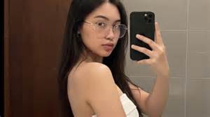 Uncle Raymond Staircase Photo Reddit Gone Viral: What Is It All About?